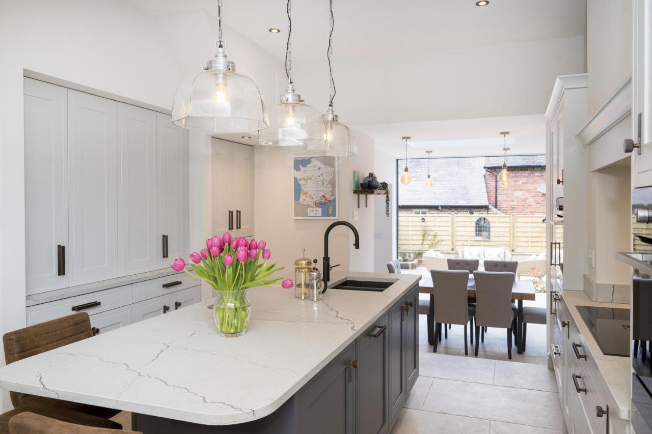Townhouse By Harrogate Serviced Apartments ภายนอก รูปภาพ