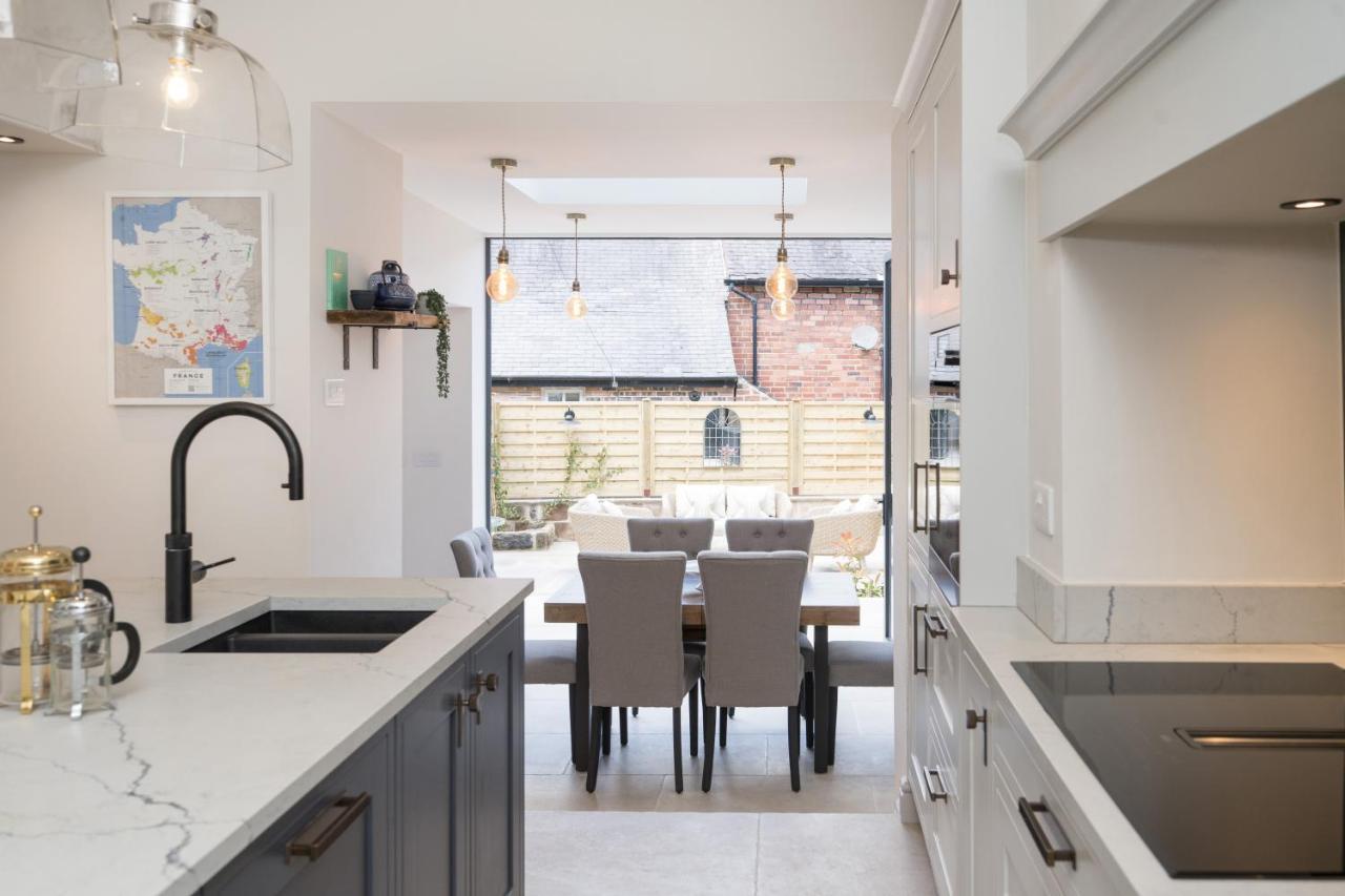 Townhouse By Harrogate Serviced Apartments ภายนอก รูปภาพ