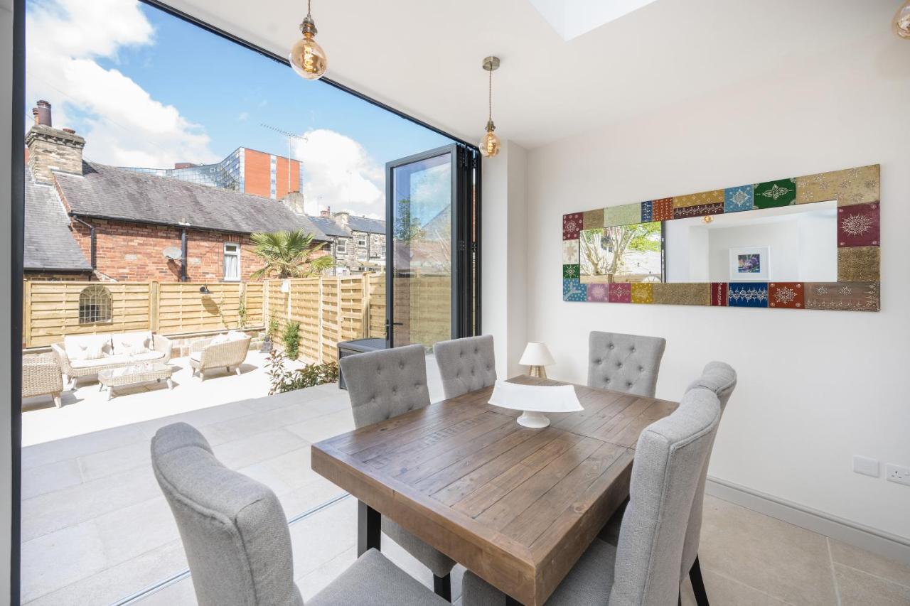 Townhouse By Harrogate Serviced Apartments ภายนอก รูปภาพ