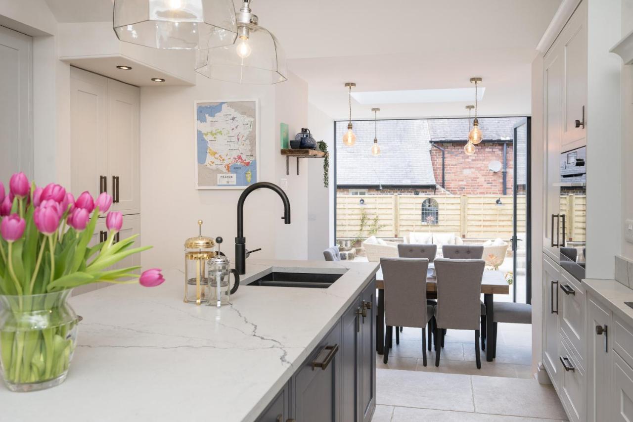Townhouse By Harrogate Serviced Apartments ภายนอก รูปภาพ