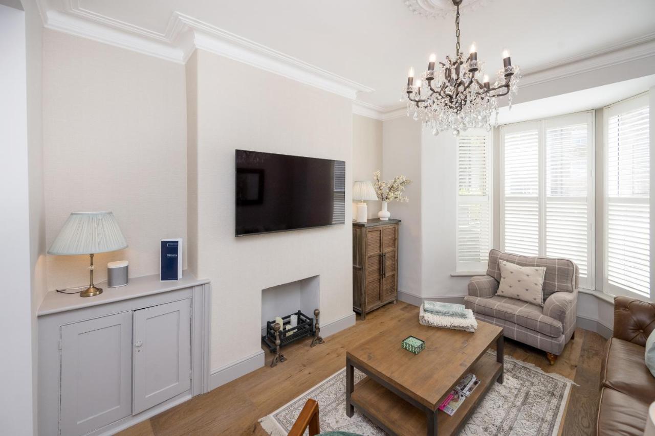 Townhouse By Harrogate Serviced Apartments ภายนอก รูปภาพ