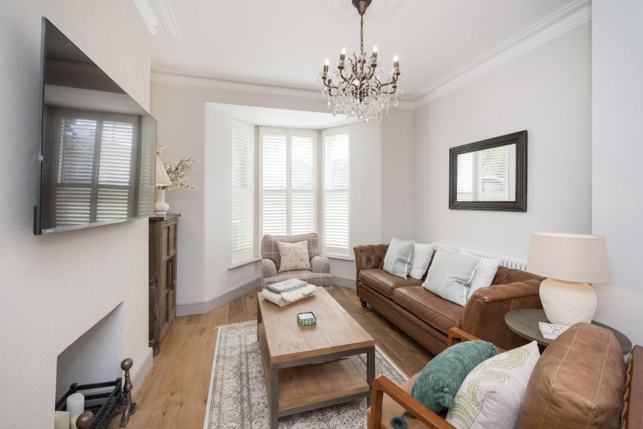 Townhouse By Harrogate Serviced Apartments ภายนอก รูปภาพ