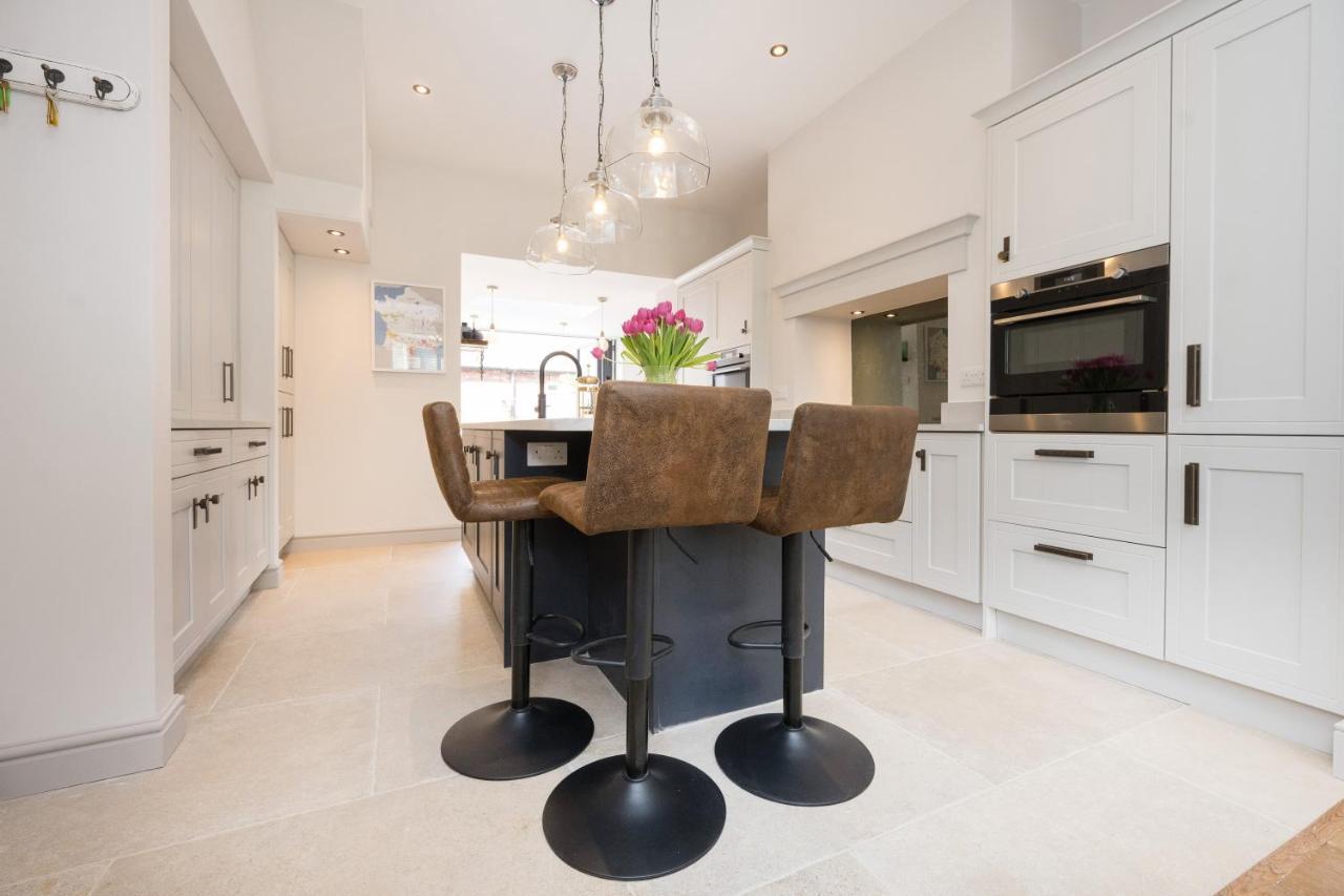 Townhouse By Harrogate Serviced Apartments ภายนอก รูปภาพ